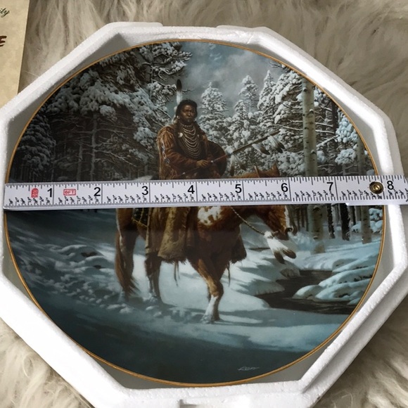 1992 NEW in box The Hamilton Collection Mystic Warrior Man who walks alone mint - Picture 4 of 7